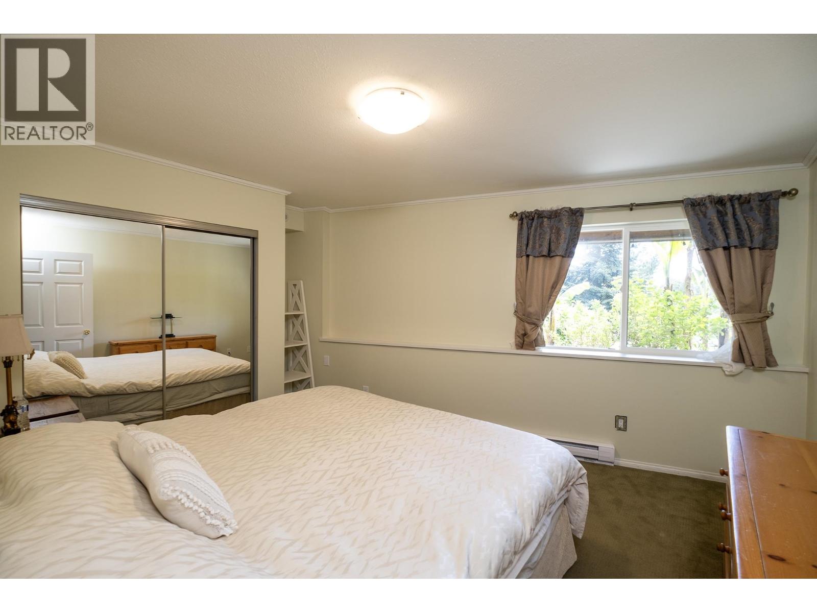 2556 Lower Road, Roberts Creek, British Columbia  V0N 2W4 - Photo 23 - R3160382