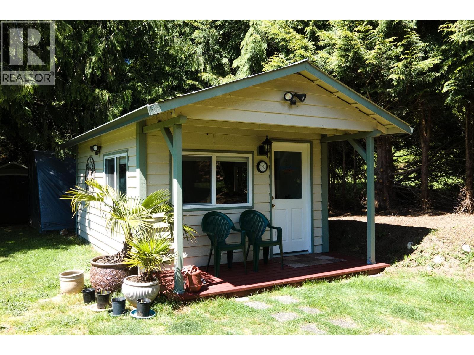 2556 Lower Road, Roberts Creek, British Columbia  V0N 2W4 - Photo 39 - R3160382