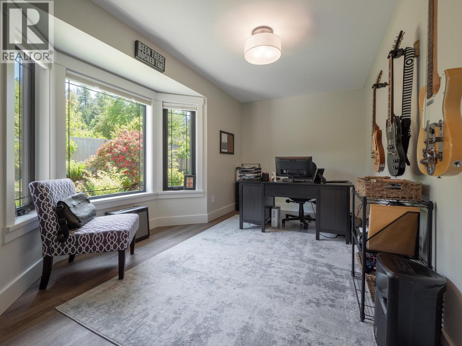 655 Dougall Road, Gibsons, British Columbia  V0N 1V8 - Photo 19 - R3160412
