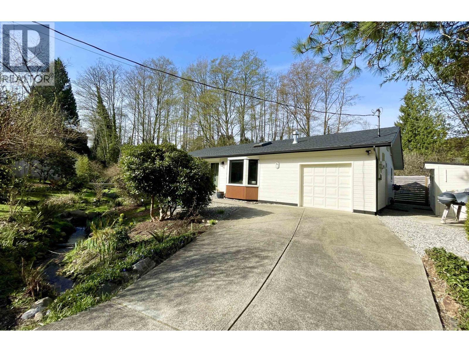 655 Dougall Road, Gibsons, British Columbia  V0N 1V8 - Photo 28 - R3160412