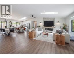 655 DOUGALL ROAD, Gibsons, British Columbia