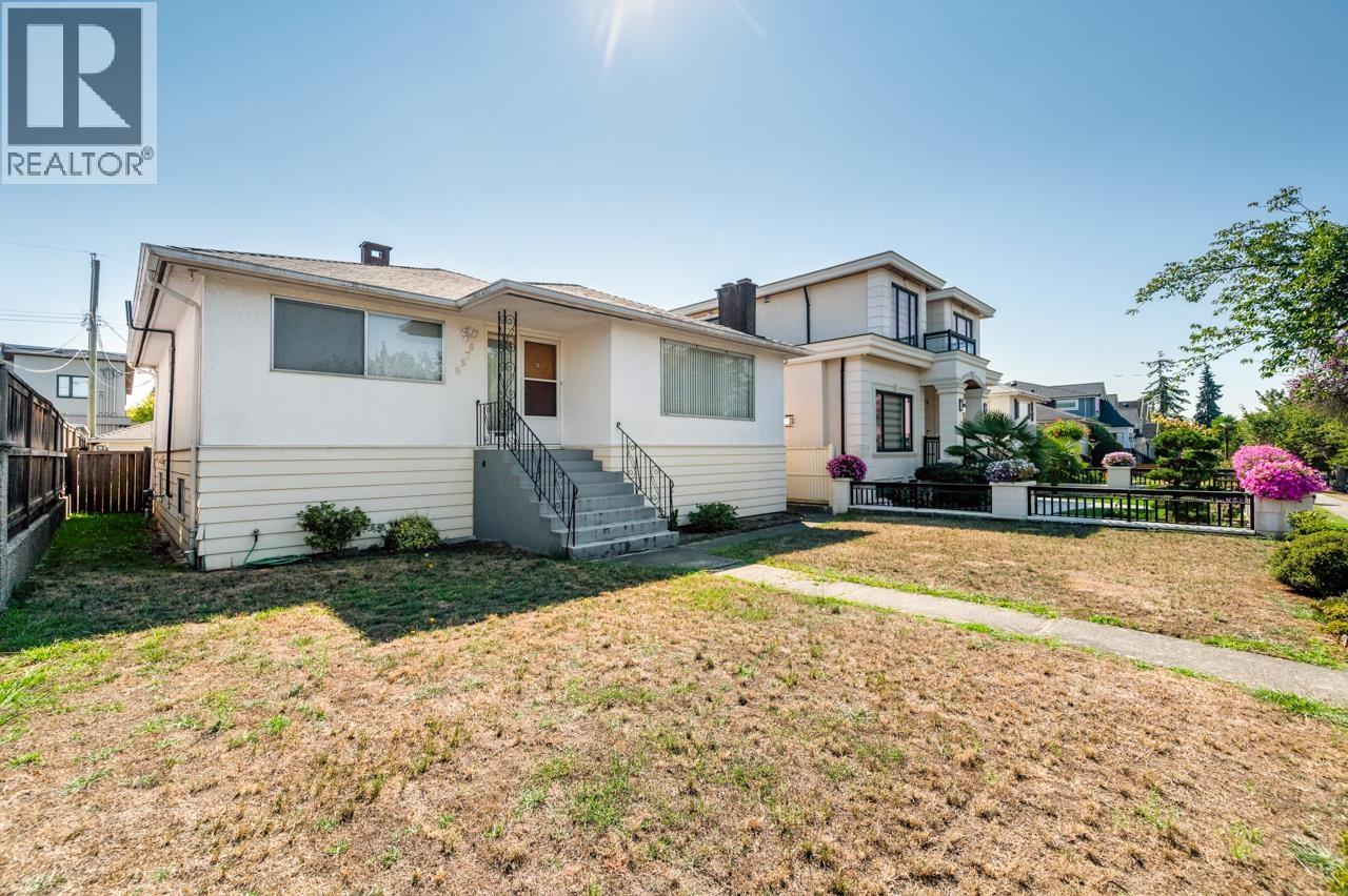 6758 Killarney Street, Vancouver, British Columbia  V5S 2Y3 - Photo 2 - R3160461