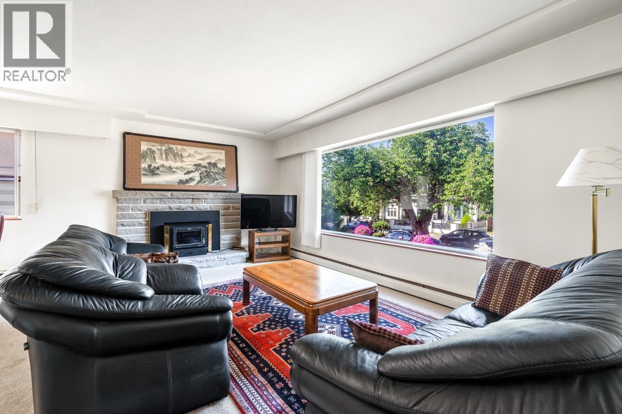 6758 Killarney Street, Vancouver, British Columbia  V5S 2Y3 - Photo 3 - R3160461