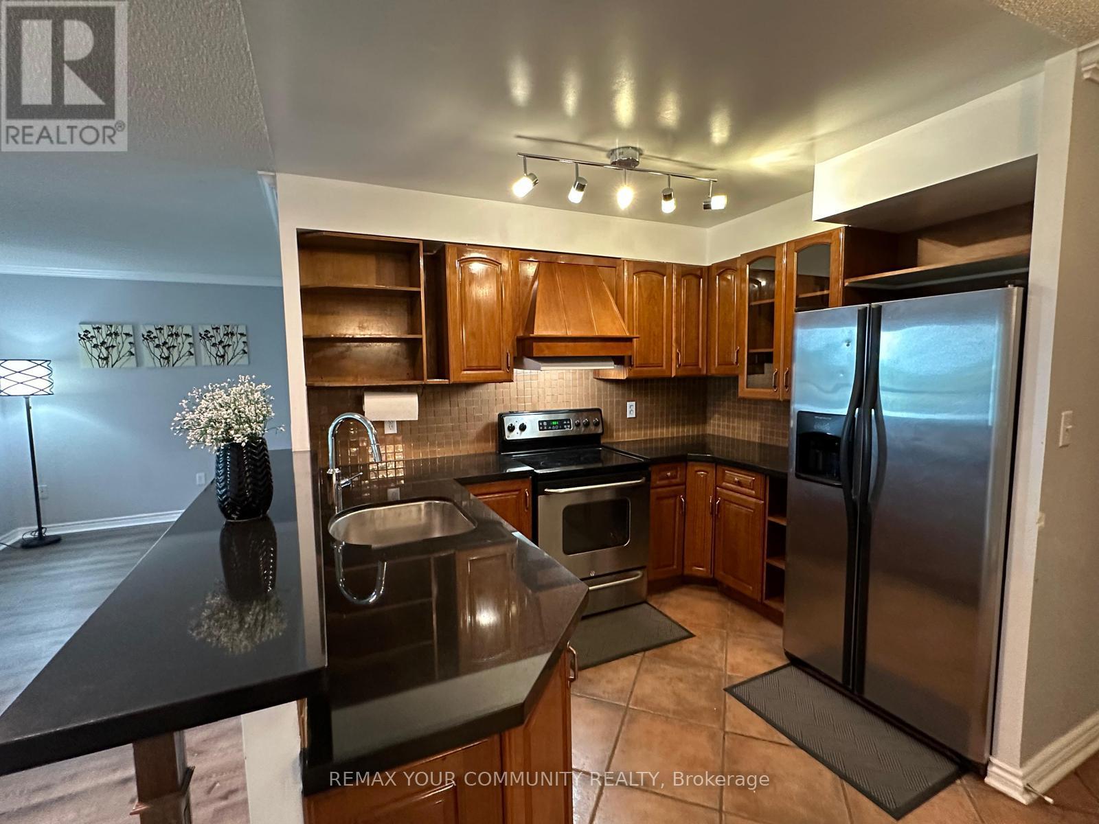 810 - 7 Lorraine Drive, Toronto, Ontario  M2N 7H2 - Photo 3 - C13732934
