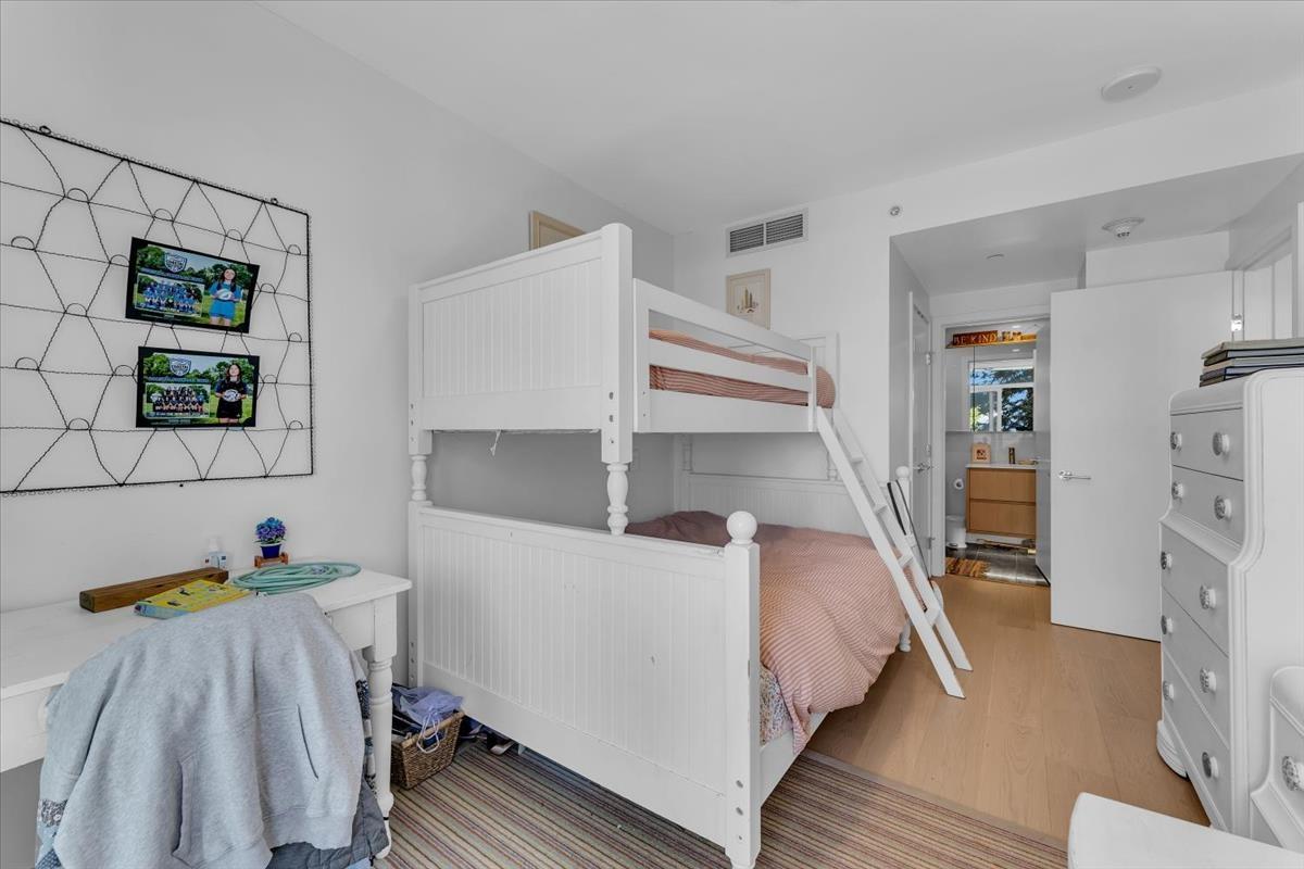 104 15165 Thrift Avenue, Surrey, British Columbia  V4B 0C1 - Photo 6 - R3160215
