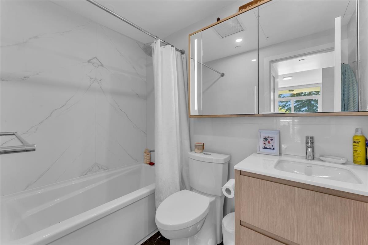 104 15165 Thrift Avenue, Surrey, British Columbia  V4B 0C1 - Photo 7 - R3160215