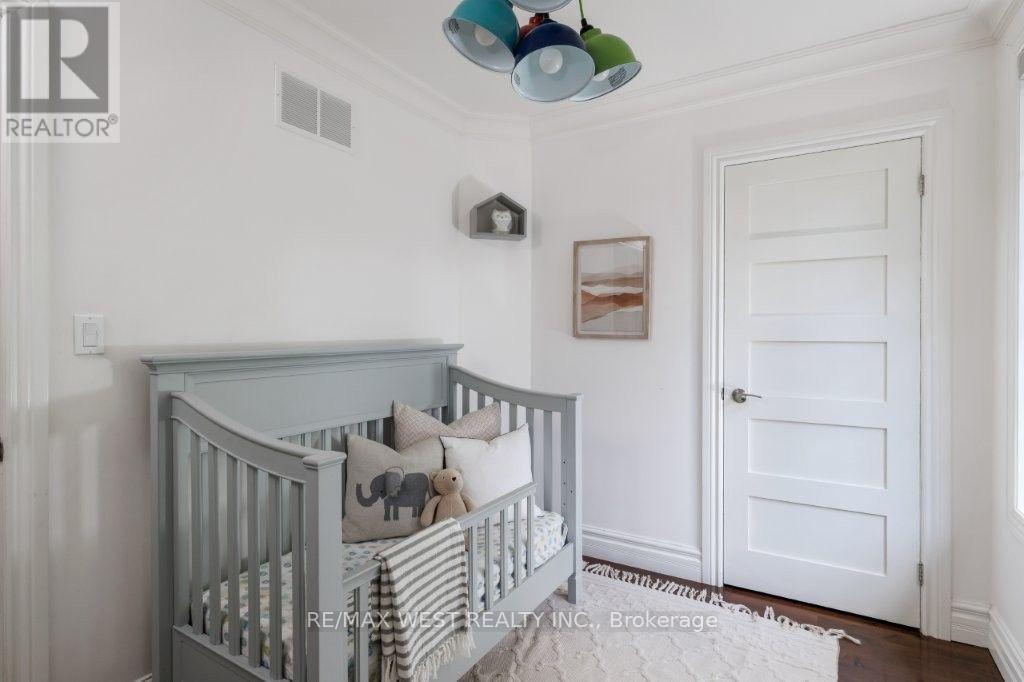 4653 Dundas Street W, Toronto, Ontario  M9A 1A4 - Photo 19 - W13733164