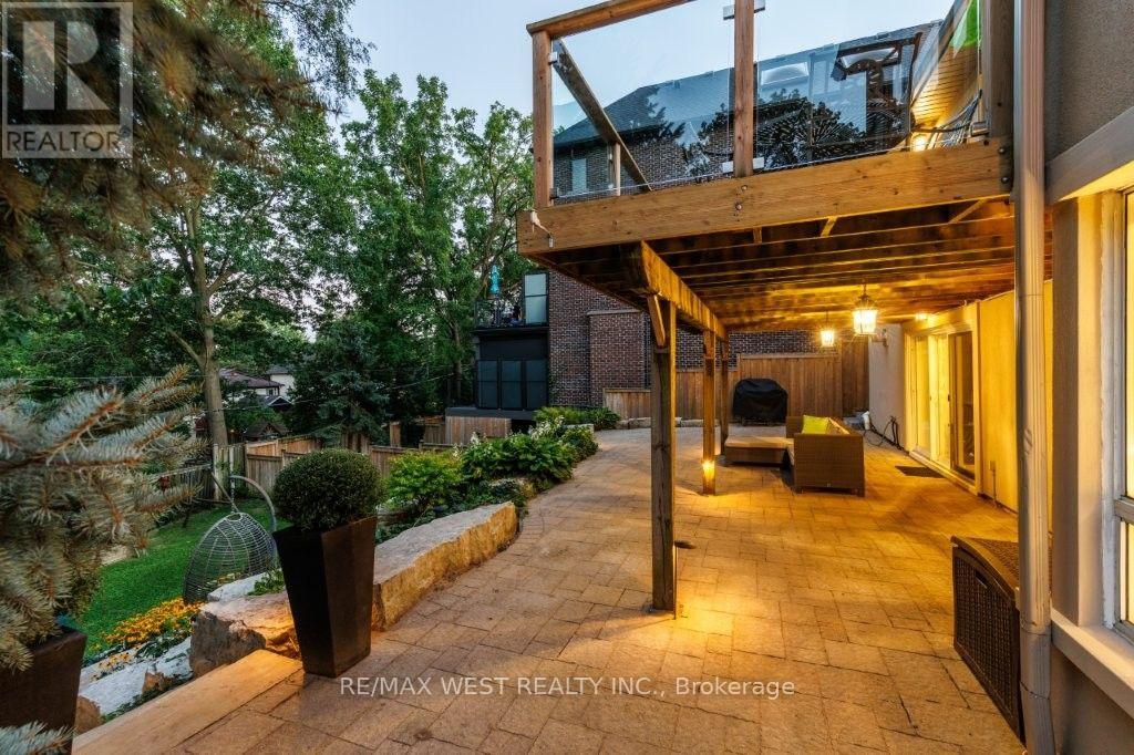 4653 Dundas Street W, Toronto, Ontario  M9A 1A4 - Photo 33 - W13733164