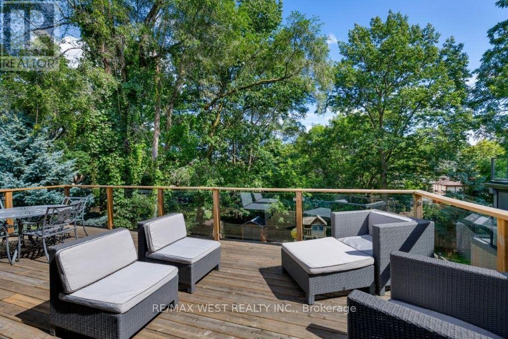 4653 Dundas Street W, Toronto, Ontario  M9A 1A4 - Photo 42 - W13733164