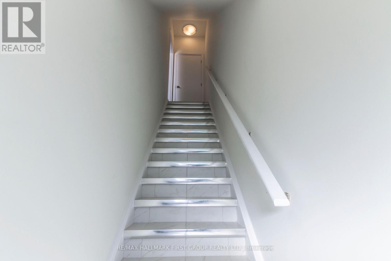 12 Lily Lane, Guelph, Ontario  N1L 0R2 - Photo 4 - X13732398