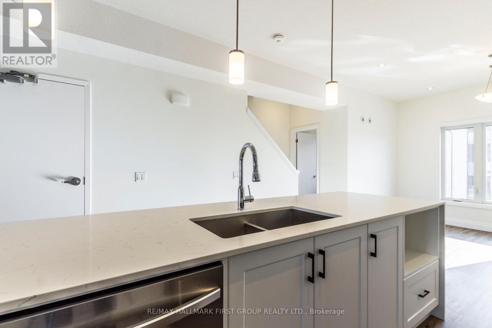 12 Lily Lane, Guelph, Ontario  N1L 0R2 - Photo 8 - X13732398