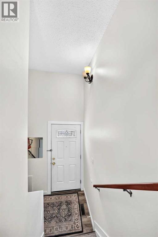 7726 & 7728 34 Avenue Nw, Calgary, Alberta  T3B 1N6 - Photo 11 - A2341586