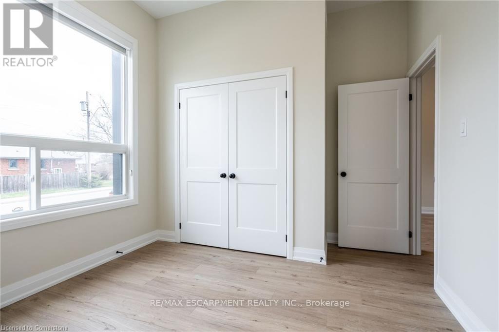 A - 728 Eleventh Avenue, Hamilton, Ontario  L8T 2K8 - Photo 8 - X13733064