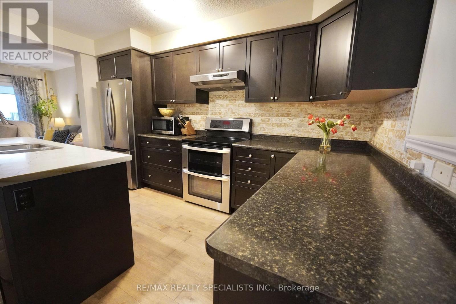 92 Aberdeen Street, Centre Wellington, Ontario  N1M 0B8 - Photo 21 - X13733108