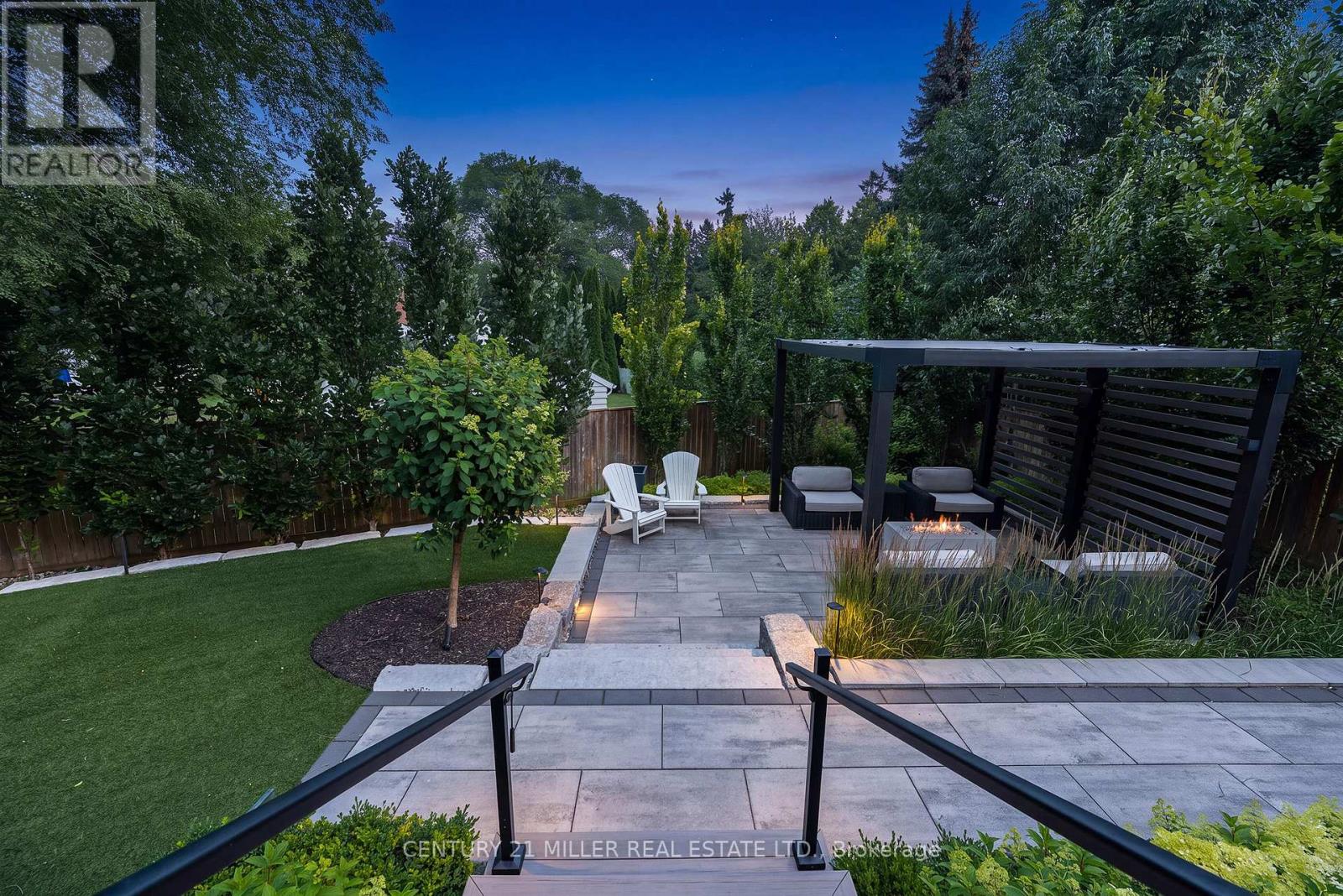 2458 Meadowood Crescent, Oakville, Ontario  L6L 1V6 - Photo 44 - W13593236