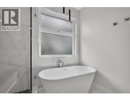 707 Raymer Road, Kelowna, British Columbia  V1W 1H6 - Photo 29 - 10396474