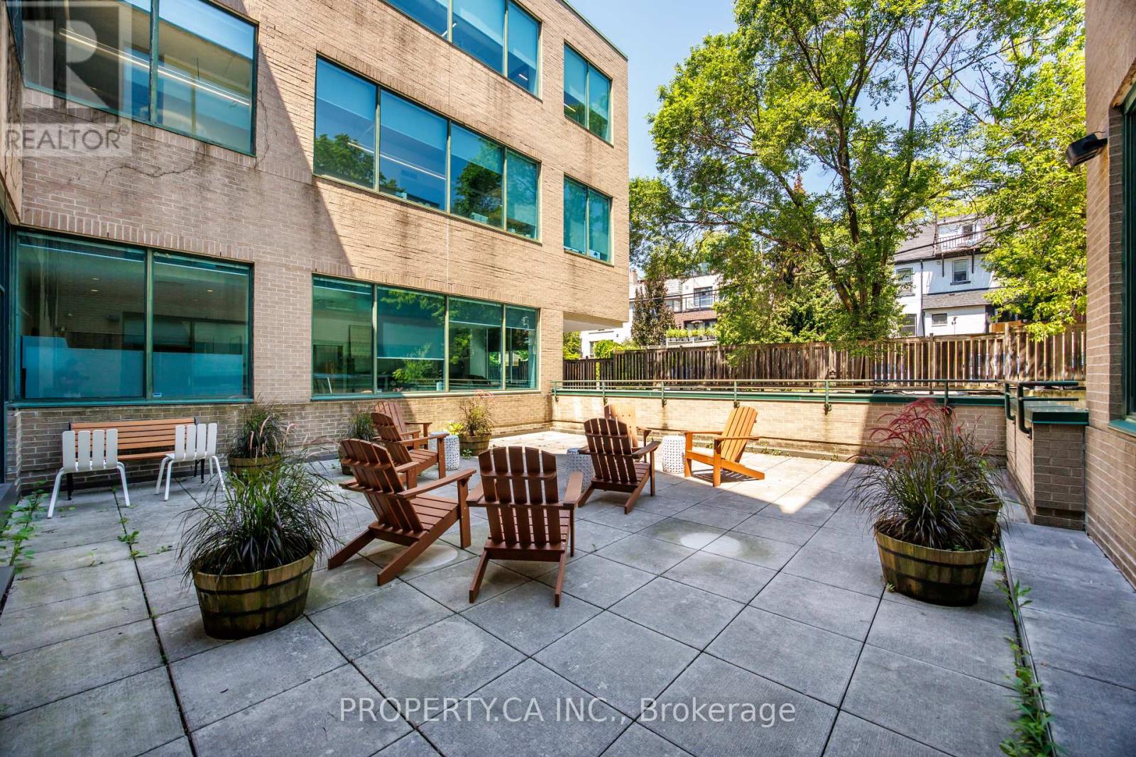 300 - 160 Pears Avenue, Toronto, Ontario  M5R 2K7 - Photo 9 - C13569488