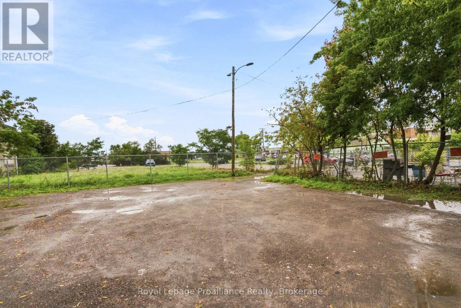 2 - 56 Elgin Street, Quinte West, Ontario  K8V 3V8 - Photo 23 - X13733386