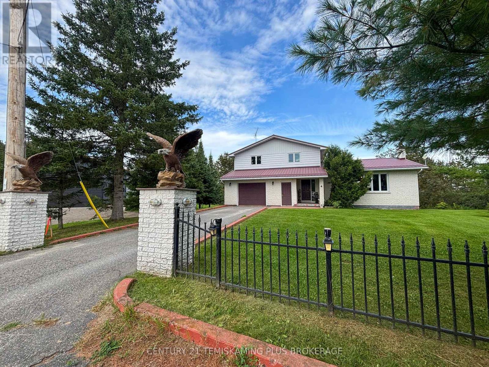 4 Michael Street, Englehart, Ontario  P0J 1H0 - Photo 2 - T13733306