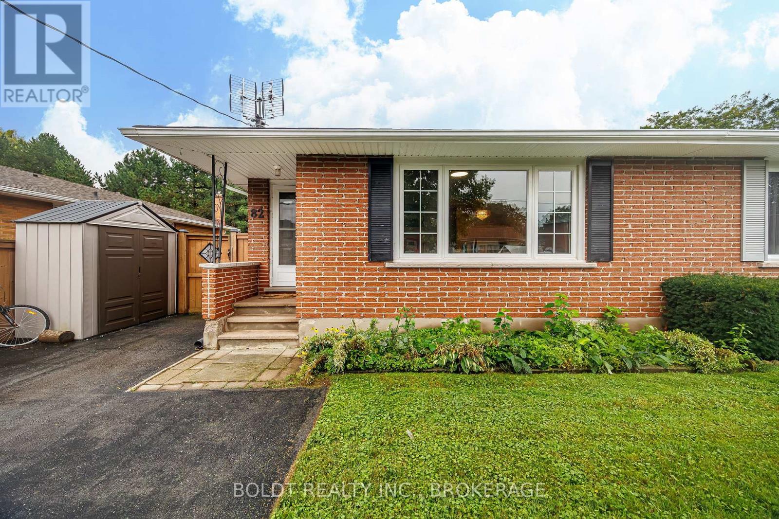82 Wildwood Road, St. Catharines, Ontario  L2M 1C8 - Photo 2 - X13733202