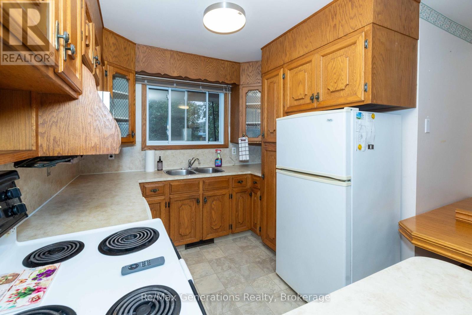 1900 Bailey Avenue, Thunder Bay, Ontario  P7E 2X1 - Photo 5 - X13733236