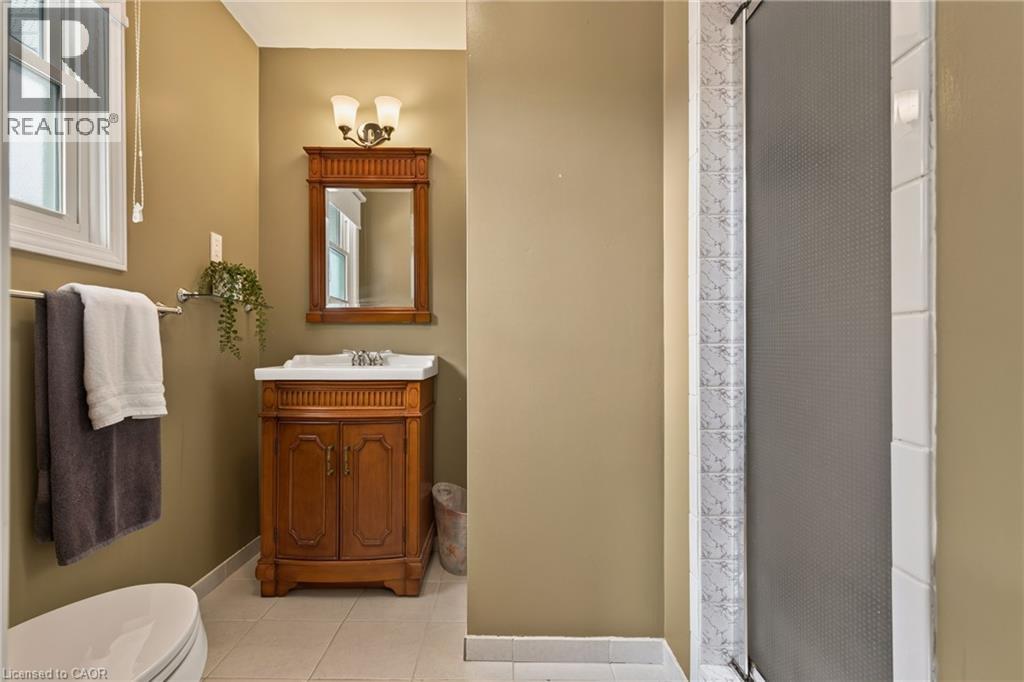 105 San Fernando Drive, Hamilton, Ontario  L9C 2C3 - Photo 25 - 40850731