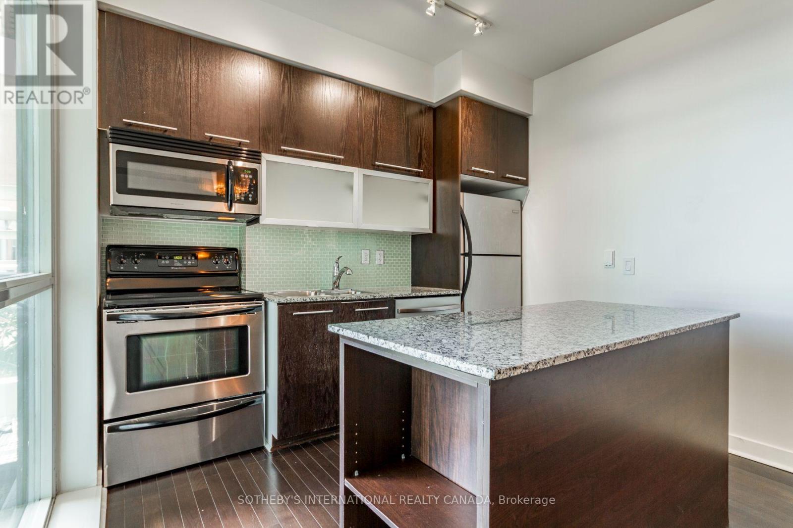 2402 - 80 Western Battery Road, Toronto, Ontario  M6K 3S1 - Photo 17 - C13733298