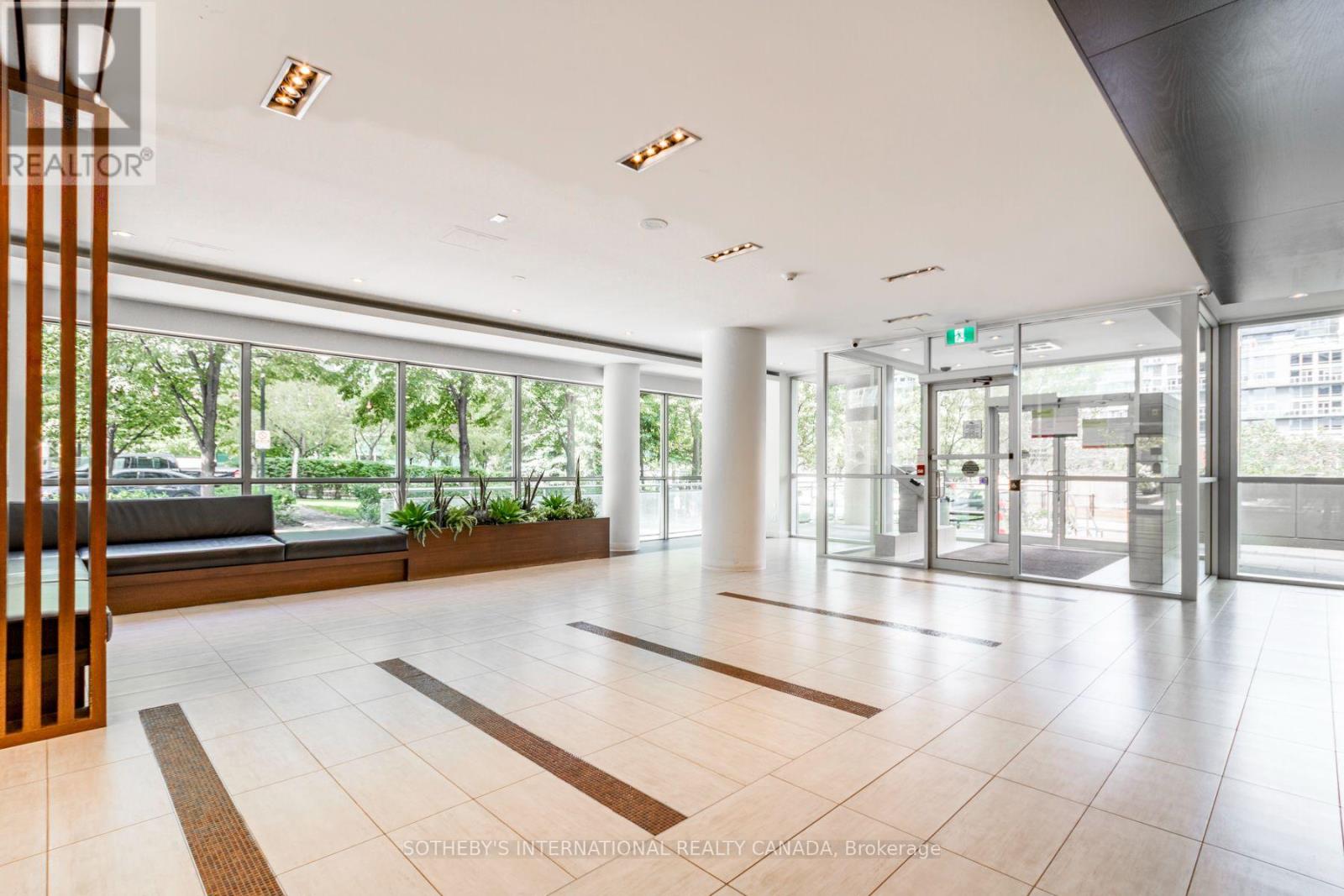 2402 - 80 Western Battery Road, Toronto, Ontario  M6K 3S1 - Photo 7 - C13733298