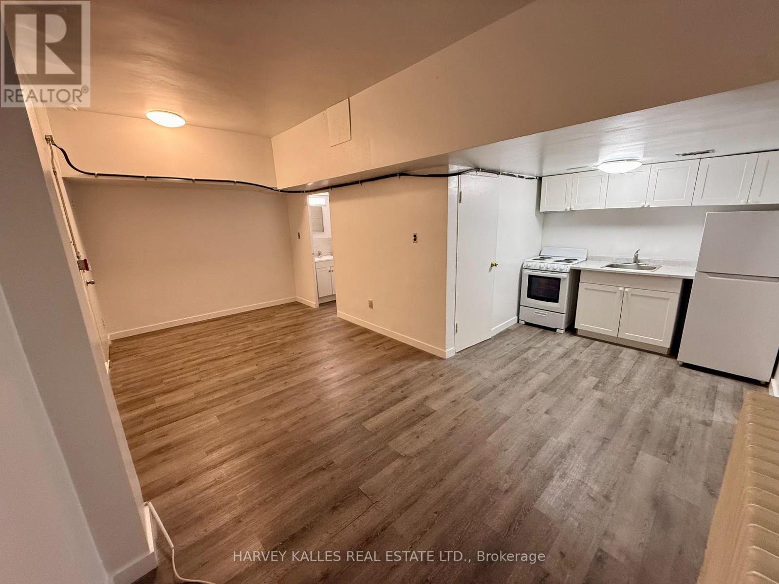 B1 - 1582 Bathurst Street, Toronto, Ontario  M5P 3H3 - Photo 5 - C13733300