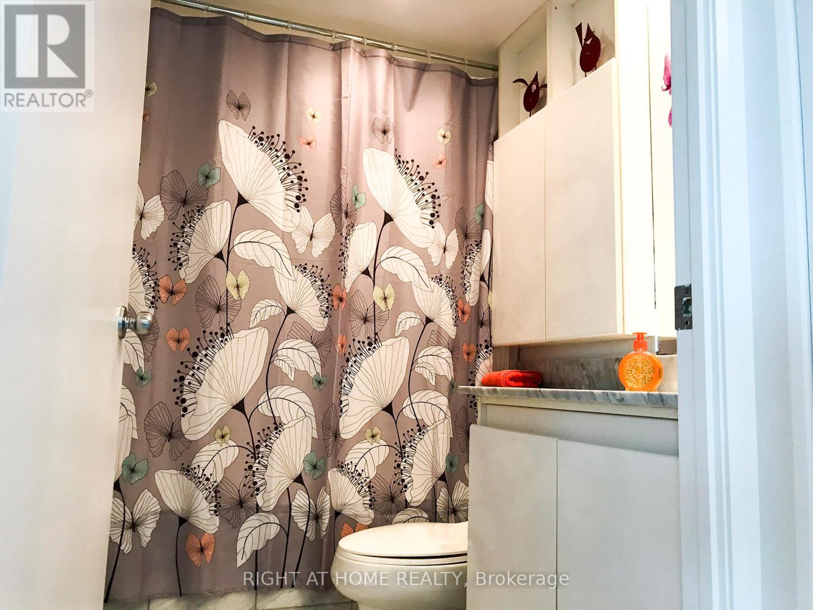 2703 - 8 Park Road, Toronto, Ontario  M4W 3S5 - Photo 8 - C13733400