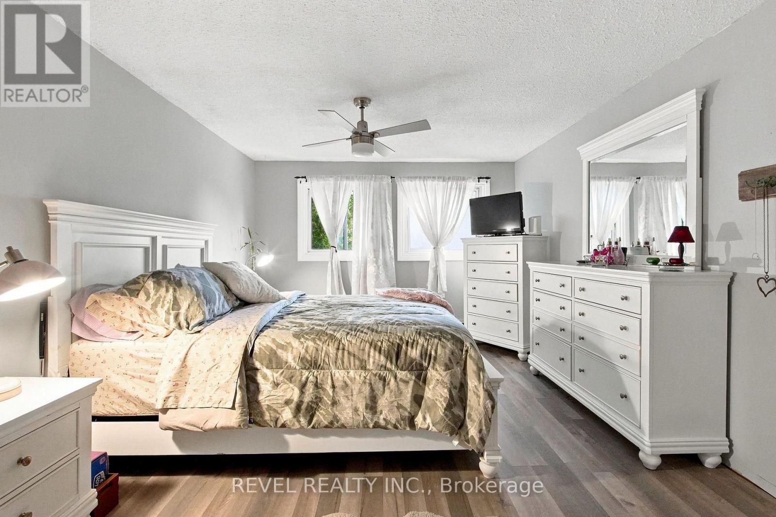562 Capilano Crescent, Oshawa, Ontario  L1H 7V2 - Photo 12 - E13733252