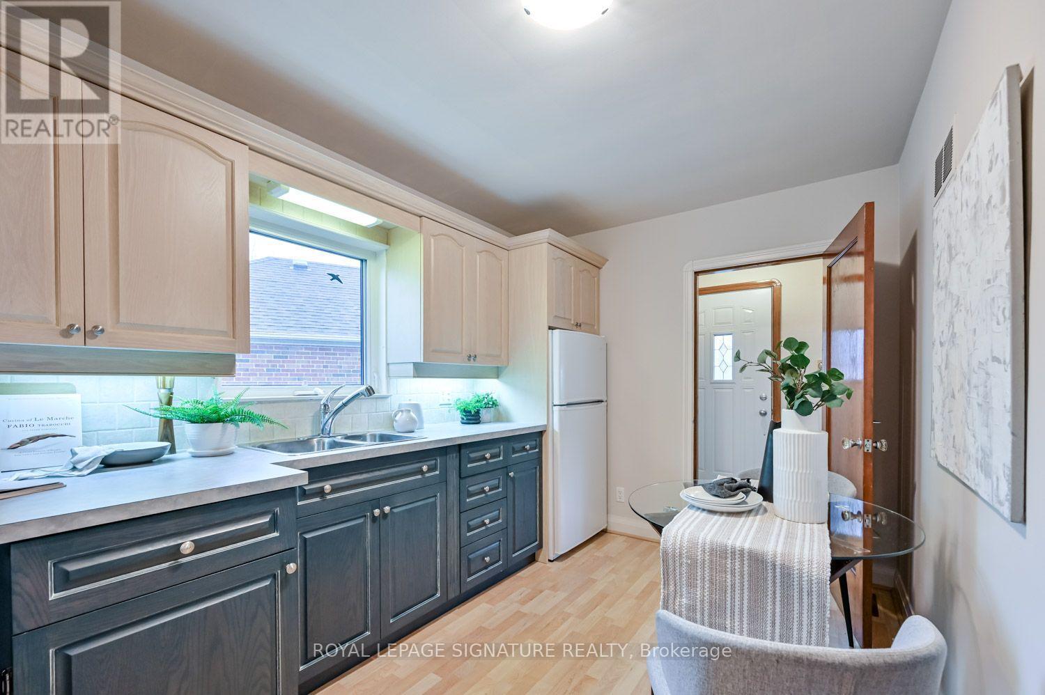 40 Shandara Crescent, Toronto, Ontario  M1R 1E9 - Photo 9 - E13733348