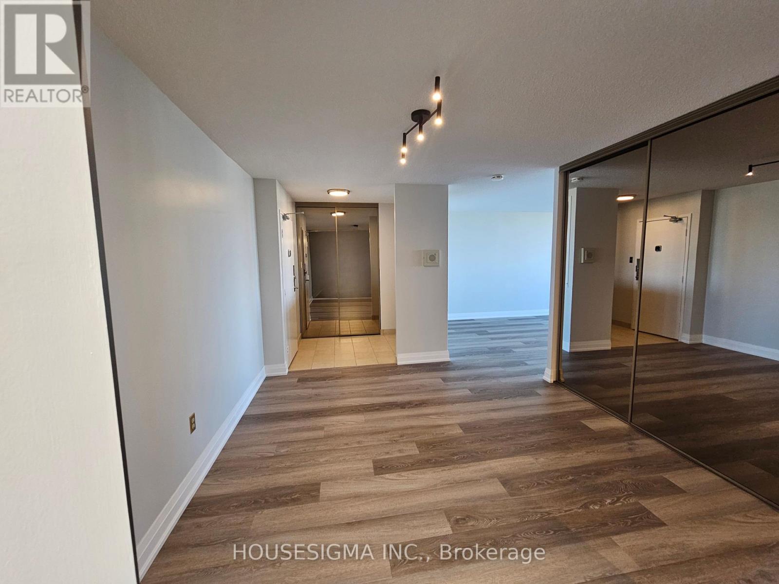 1804 - 55 Huntingdale Boulevard, Toronto, Ontario  M1W 2N9 - Photo 3 - E13733420