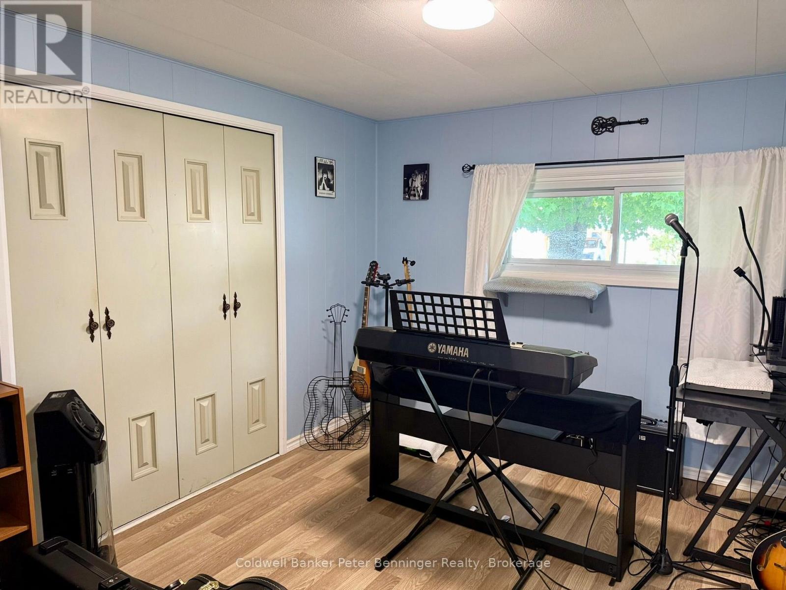 20 Cardinal Street, Brockton, Ontario  N0G 2V0 - Photo 18 - X13733340