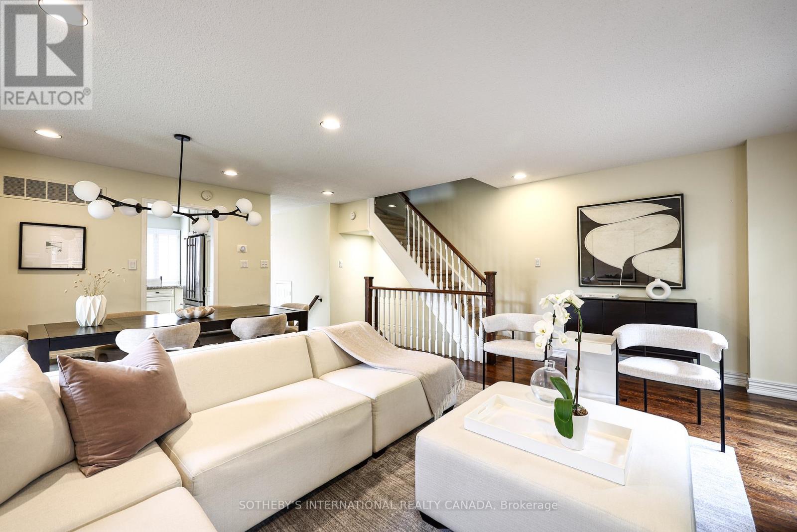 70 Sylvan Valley Way, Toronto, Ontario  M5M 4M3 - Photo 6 - C13733396