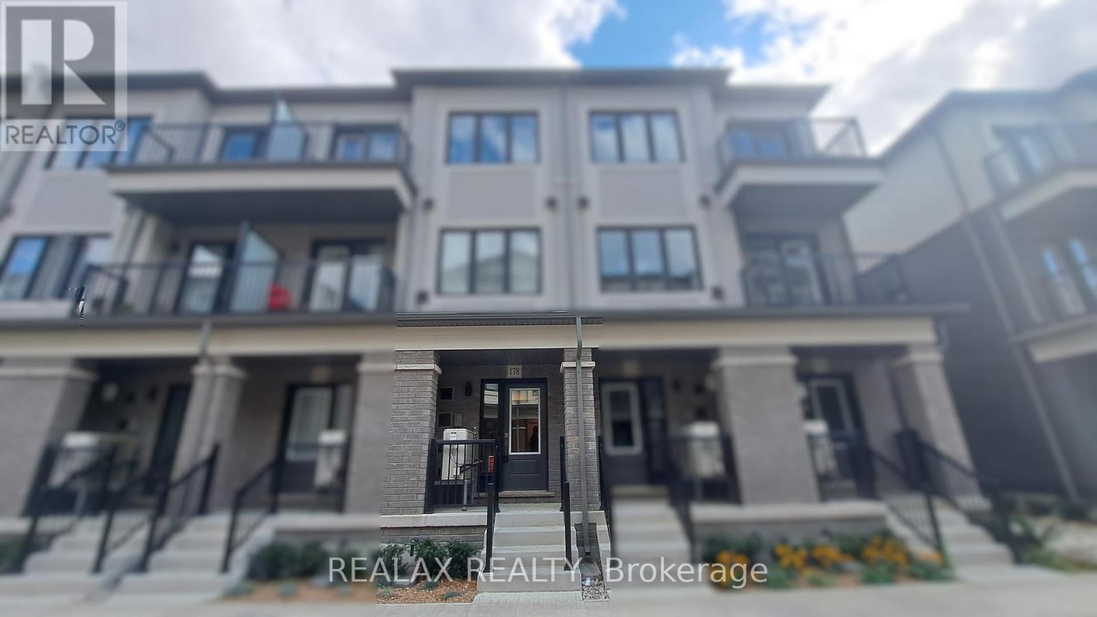178 Matawin Lane, Richmond Hill, Ontario  L4B 0H7 - Photo 1 - N13733362