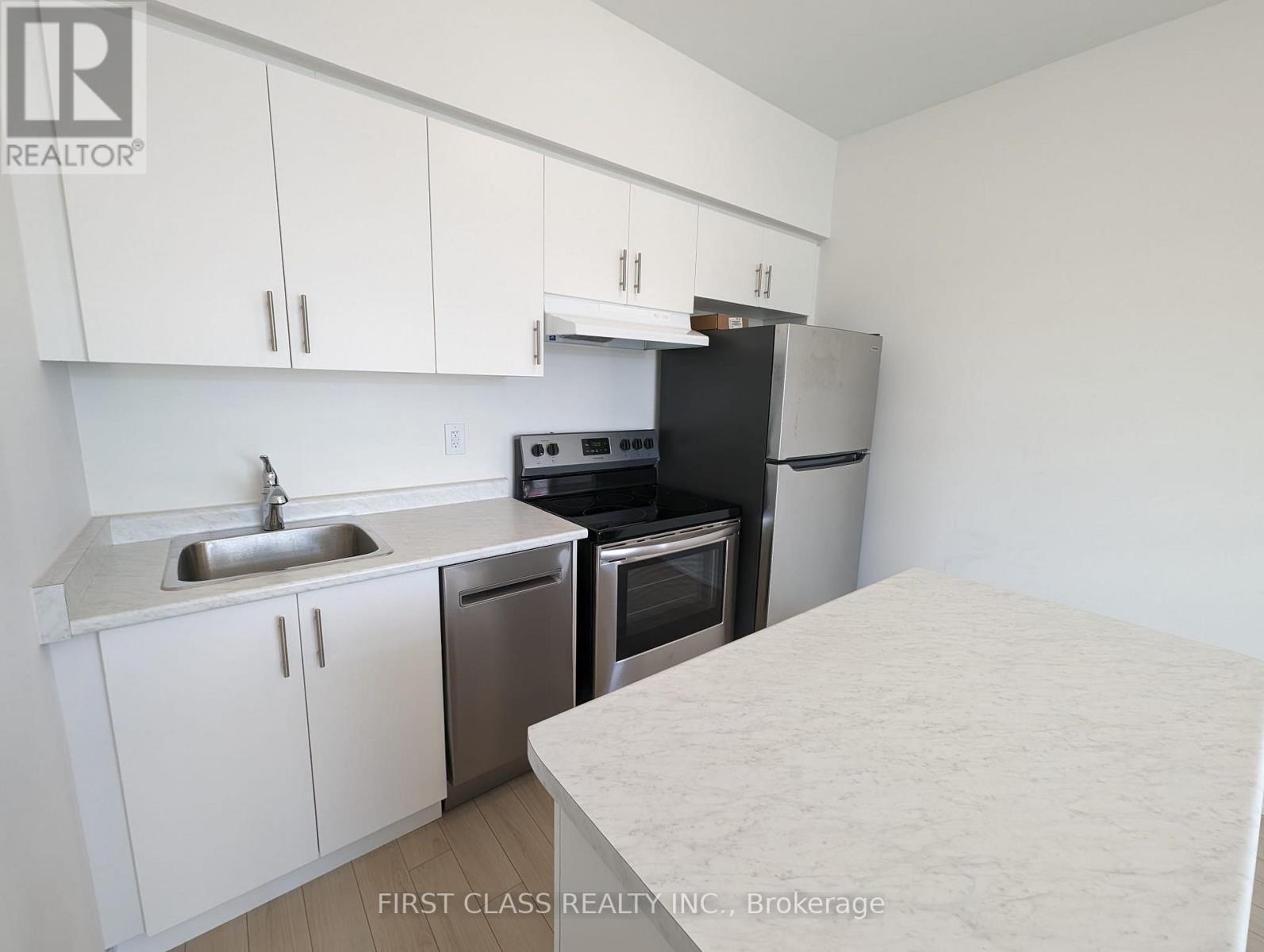656 Copper Creek Drive, Markham, Ontario  L6B 1R2 - Photo 7 - N13733426