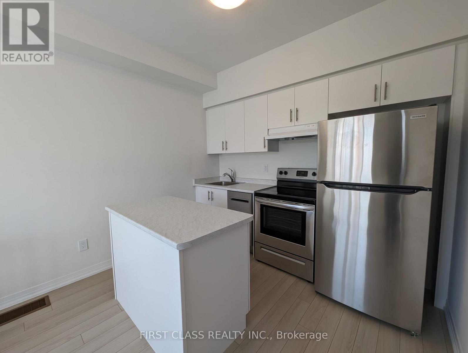 656 Copper Creek Drive, Markham, Ontario  L6B 1R2 - Photo 8 - N13733426
