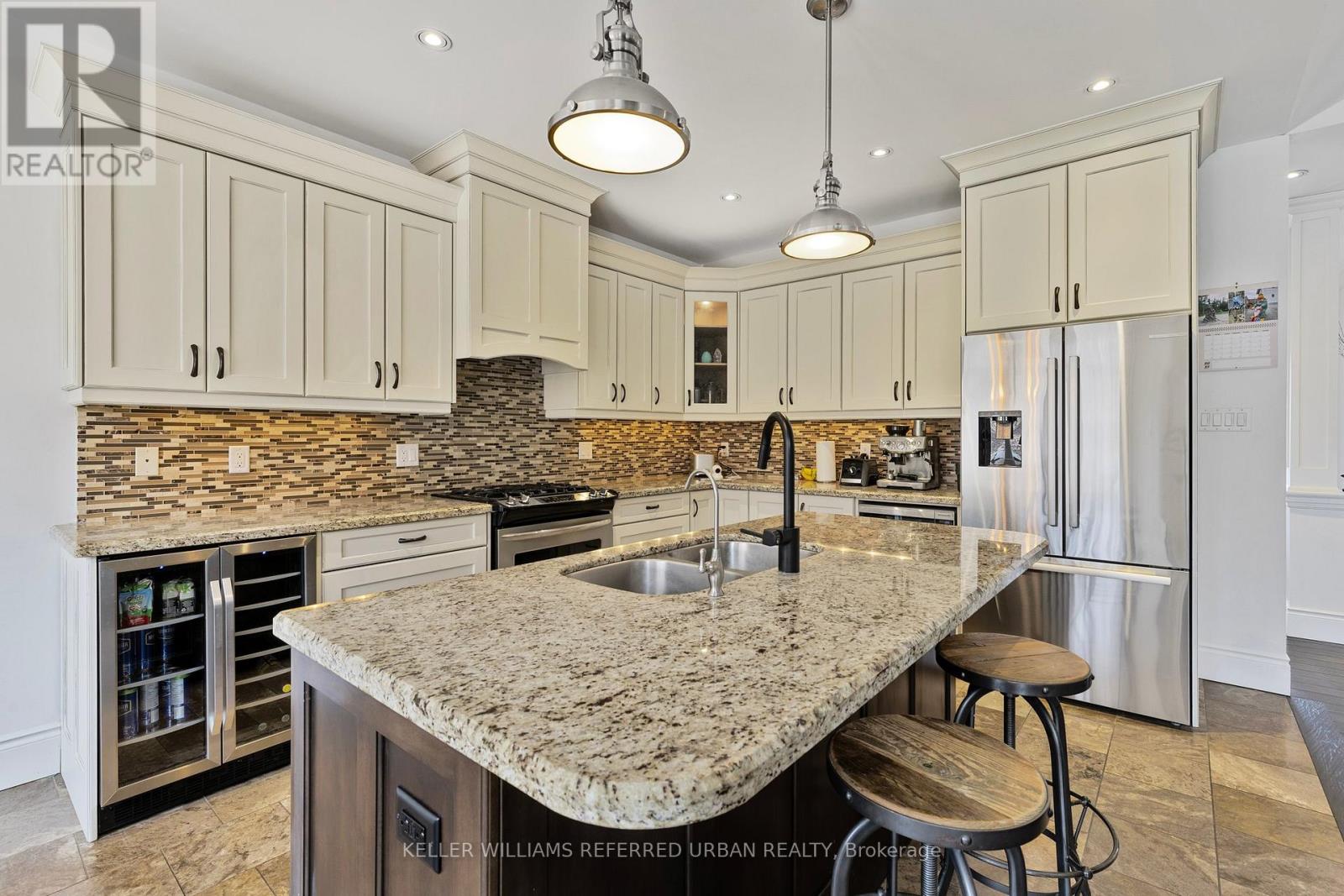 25 Heron Boulevard, Springwater (Snow Valley), Ontario  L0L 1Y3 - Photo 10 - S13733346
