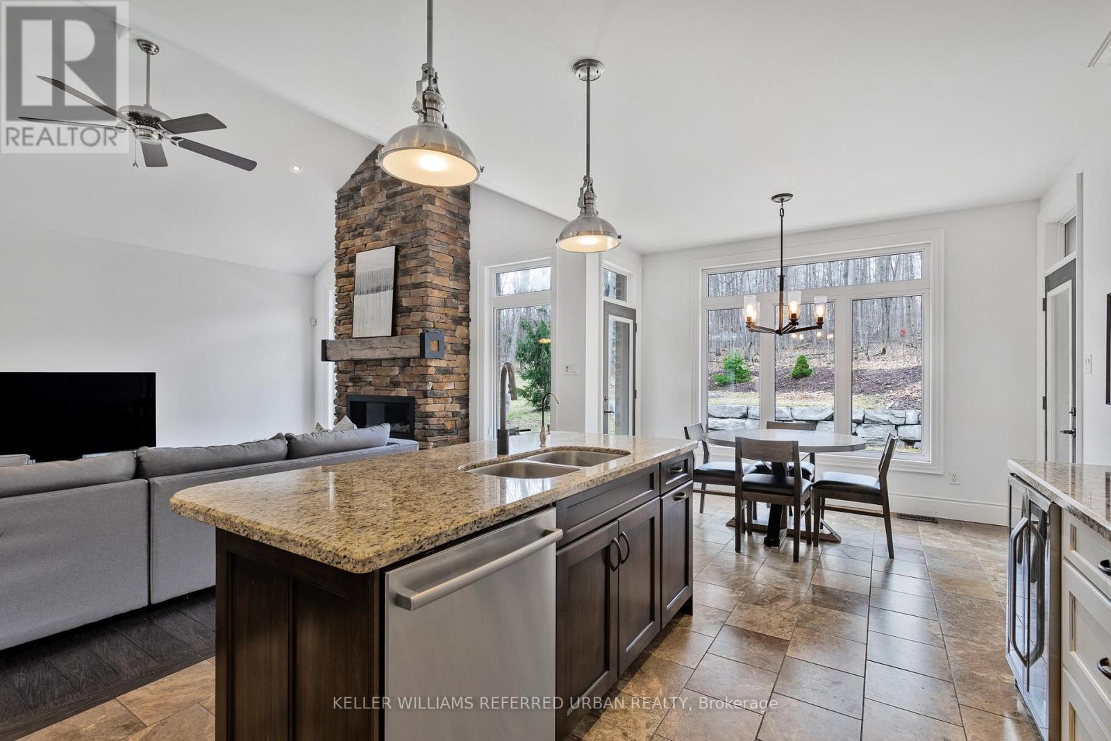 25 Heron Boulevard, Springwater (Snow Valley), Ontario  L0L 1Y3 - Photo 12 - S13733346