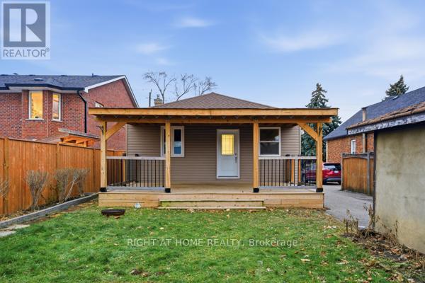 200 Gary Drive, Toronto, Ontario  M9N 2M4 - Photo 17 - W13733204