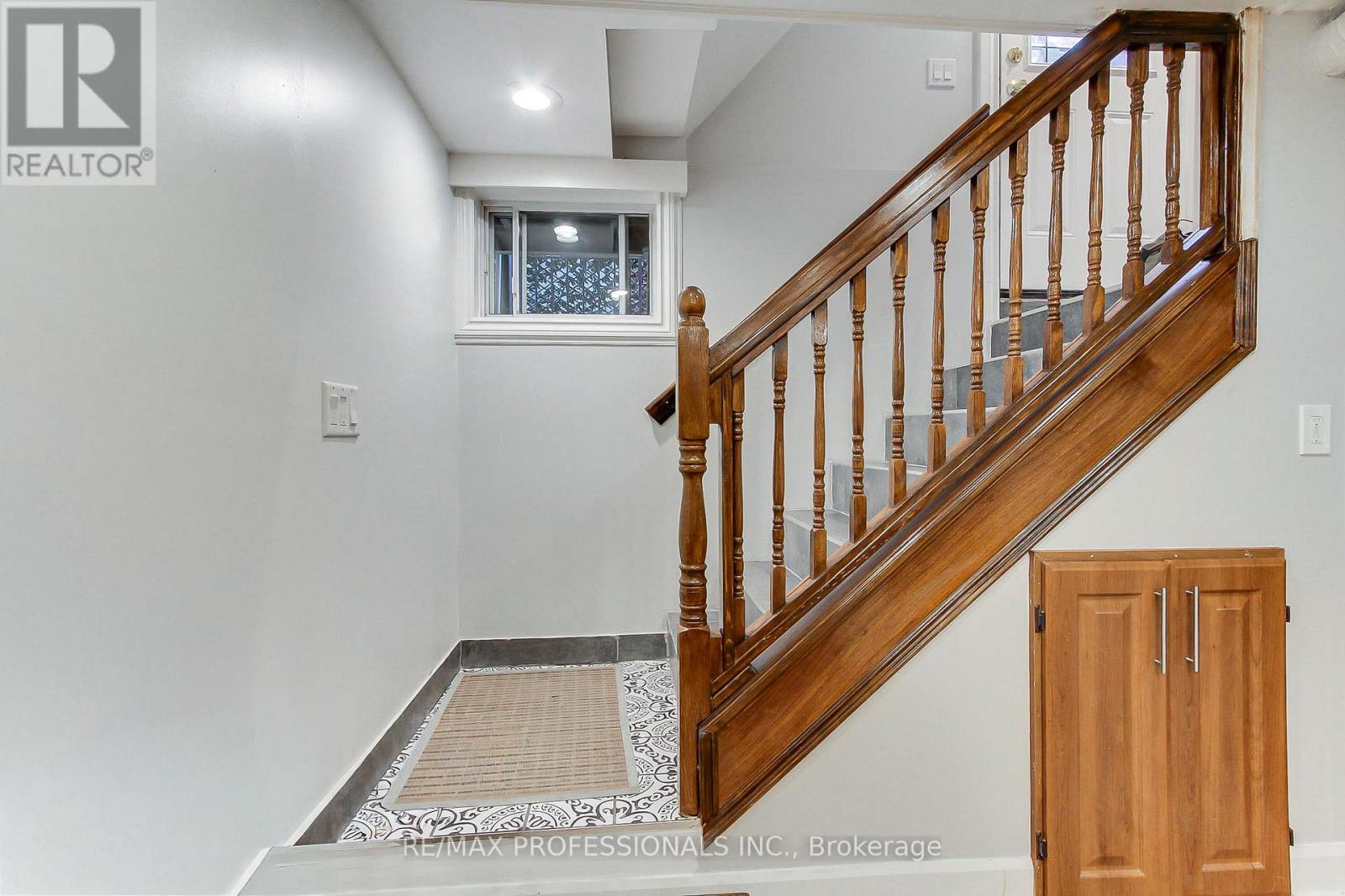 40 Cowley Avenue, Toronto, Ontario  M9B 2E3 - Photo 23 - W13733208