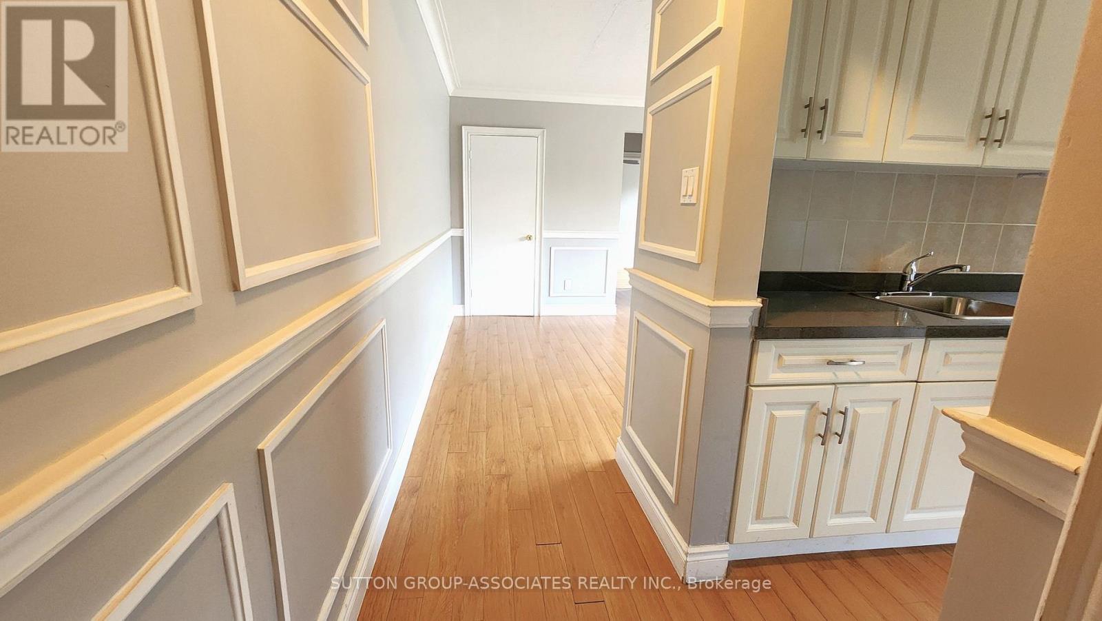 202 - 1 Greenbrook Drive, Toronto, Ontario  M6M 2J8 - Photo 2 - W13733214
