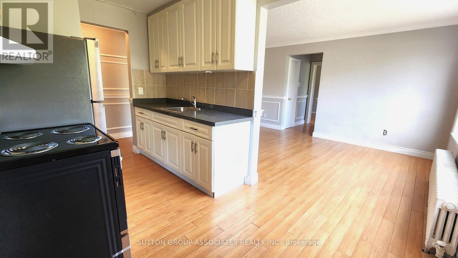 202 - 1 Greenbrook Drive, Toronto, Ontario  M6M 2J8 - Photo 4 - W13733214