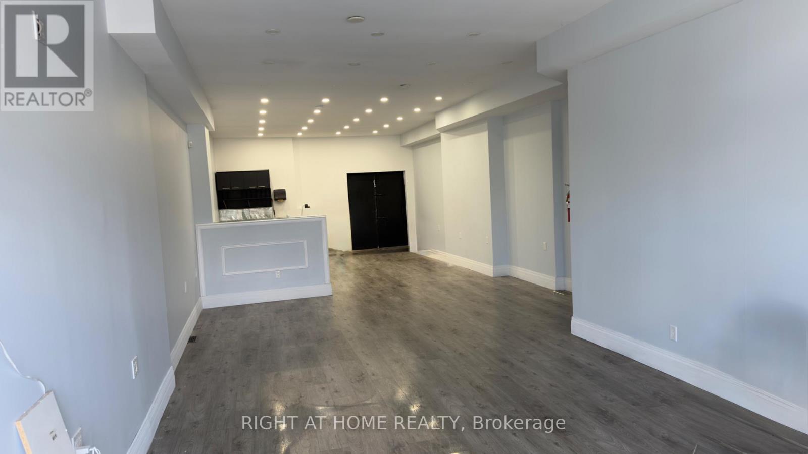 3009 Islington Avenue, Toronto, Ontario  M9L 2K9 - Photo 4 - W13733302