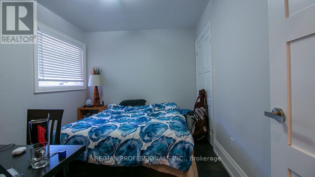 Main - 7 Sedgebrook Crescent, Toronto, Ontario  M9B 2X2 - Photo 19 - W13733318