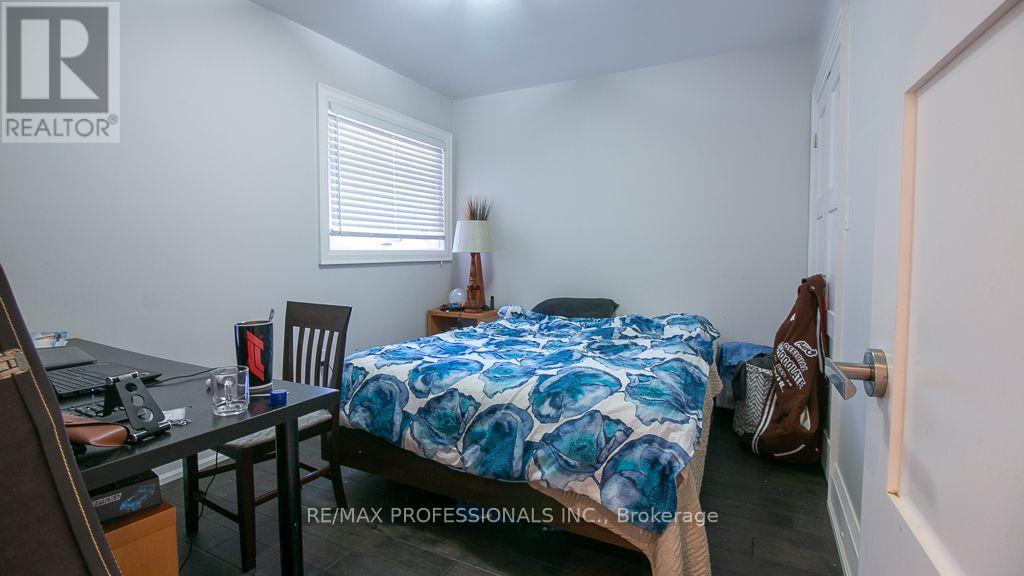 Main - 7 Sedgebrook Crescent, Toronto, Ontario  M9B 2X2 - Photo 20 - W13733318