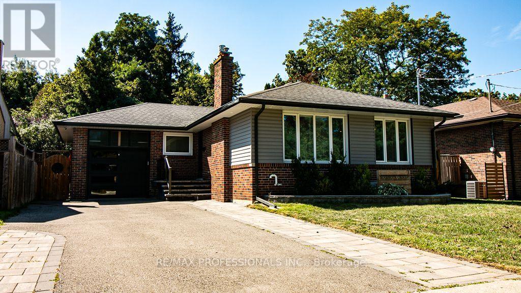 Main - 7 Sedgebrook Crescent, Toronto, Ontario  M9B 2X2 - Photo 4 - W13733318