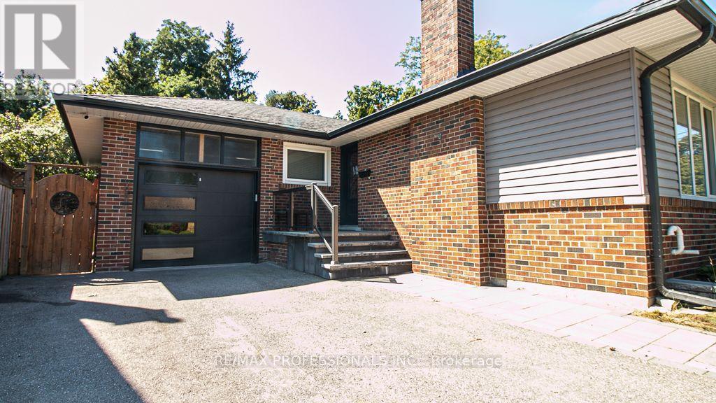 Main - 7 Sedgebrook Crescent, Toronto, Ontario  M9B 2X2 - Photo 5 - W13733318