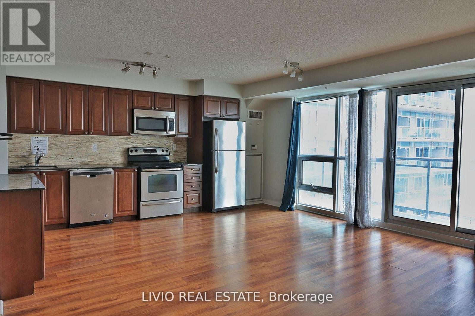 2101 - 155 Legion Road N, Toronto, Ontario  M8Y 0A7 - Photo 2 - W13733374